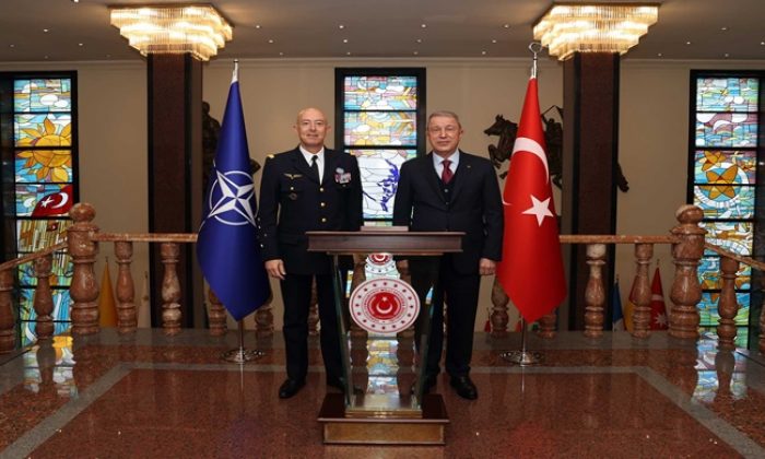 Millî Savunma Bakanı Hulusi Akar, NATO Yüksek Müttefik Dönüşüm Komutanı Org. Philippe Lavigne’yi Kabul Etti