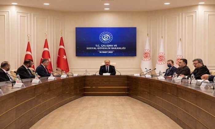 SGK ile TEB Arasında İlaç Teminine İlişkin Ek Protokol Bakan Bilgin’in Katılımıyla İmzalandı