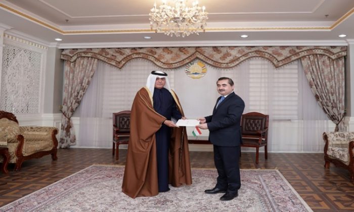 Presenting copy of Credentials by the Ambassador of the State of Qatar to Tajikistan