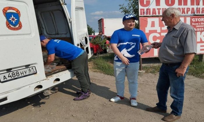 В Ростовской области «Единая Россия» помогает людям на затрудненных для движения участках трассы М4-Дон