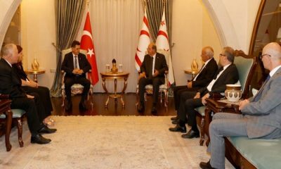 Cumhurbaşkanı Ersin Tatar, Kamu Hizmeti Komisyonu Başkanı Ömer Köseoğlu ve komisyon üyelerini kabul etti